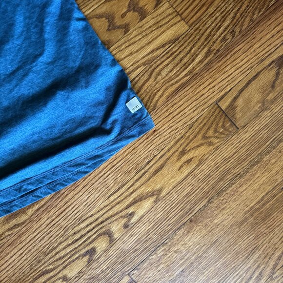 Vuori tank, size small - Picture 2 of 3